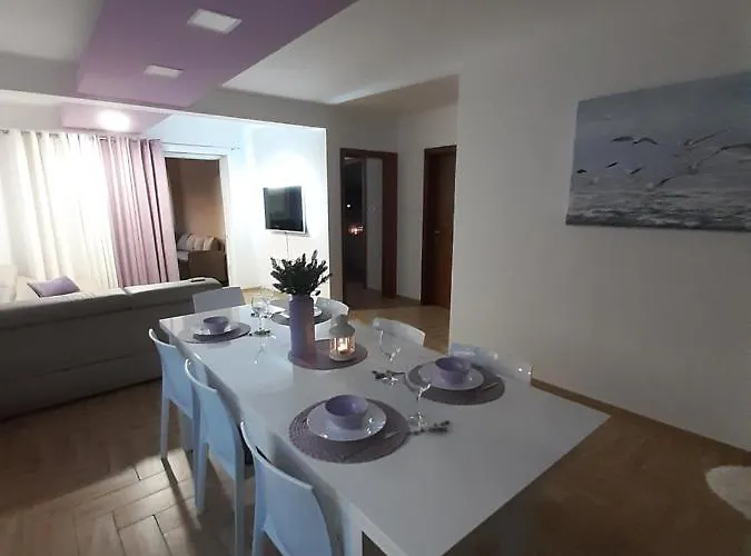 Dinko Apartmán Rovanjska