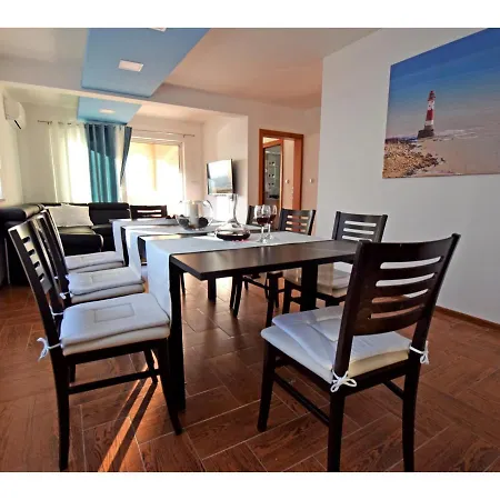 Dinko ロバニスカ