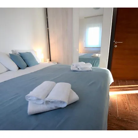 Dinko Apartman