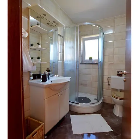 Apartman Dinko Rovanjska