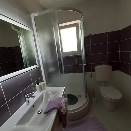 Dinko Apartman Rovanjska