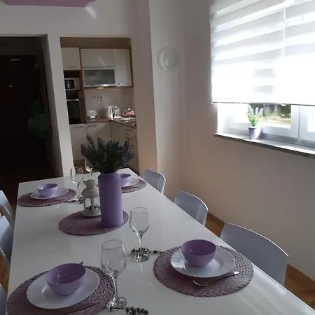 Dinko Apartment *