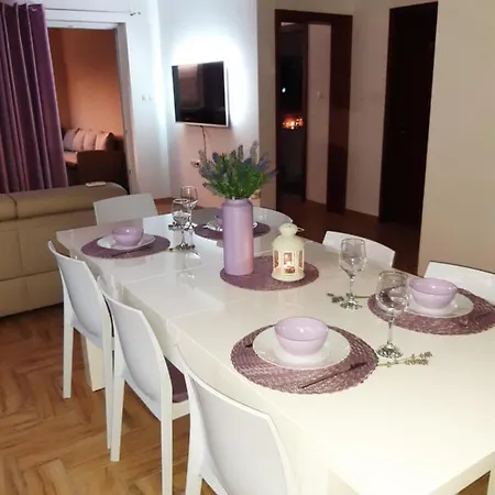 Apartment Dinko