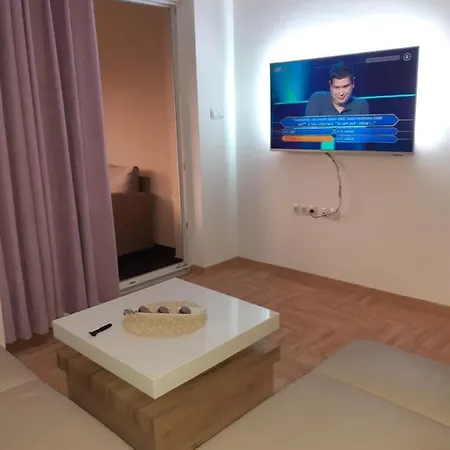 Dinko Apartment