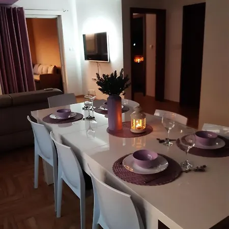 Dinko Apartman