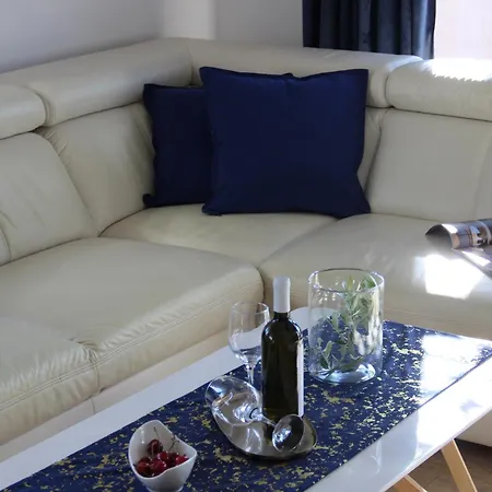 Apartment Dinko